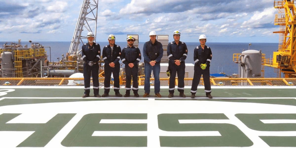 Trussco team members working together on an offshore platform